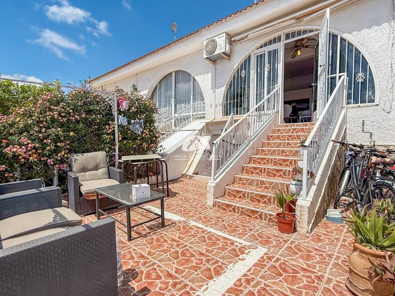 Town House for Sale in Ciudad Quesada Rojales - Ciudad Quesada, Alicante 1