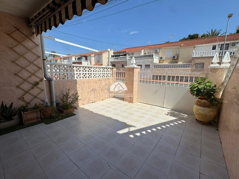 Apartment for Sale in El Acequion - Los Náufragos Torrevieja, Alicante 3