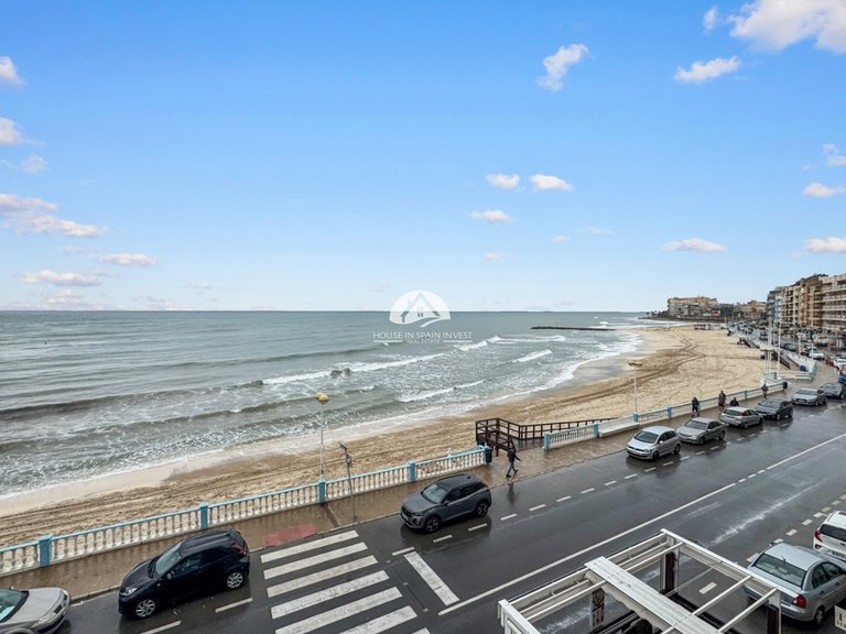 Apartment for Sale in Playa de los Locos Torrevieja, Alicante 1