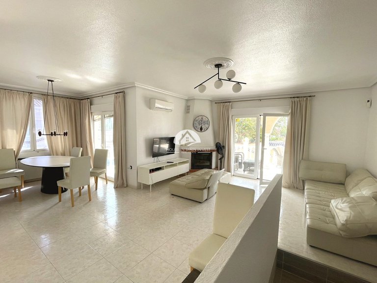 Villa for Sale in Ciudad Quesada Rojales - Ciudad Quesada, Alicante 3