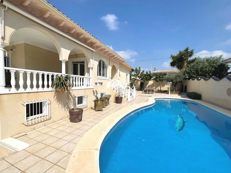 Villa for Sale in Ciudad Quesada Rojales - Ciudad Quesada, Alicante 29