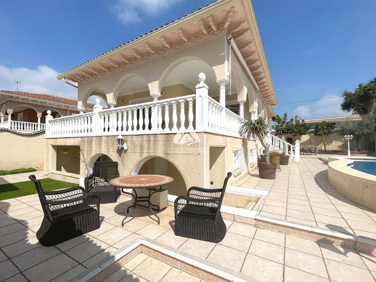 Villa for Sale in Ciudad Quesada Rojales - Ciudad Quesada, Alicante 30