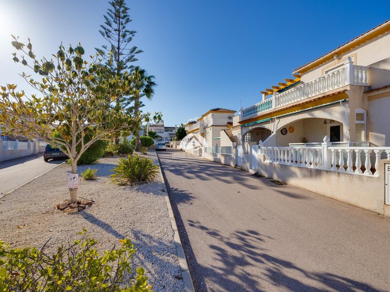 Town House for Sale in Villamartín - Las Filipinas Orihuela Costa, Alicante 3