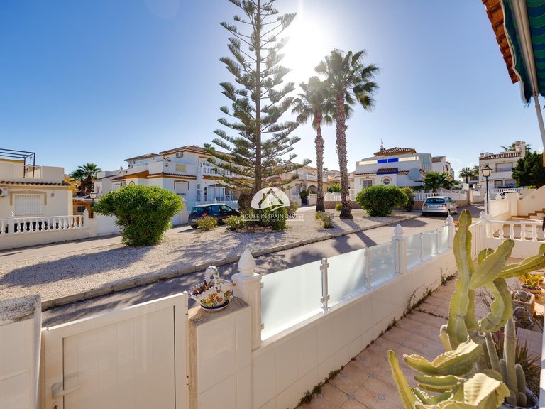 Town House for Sale in Villamartín - Las Filipinas Orihuela Costa, Alicante 6