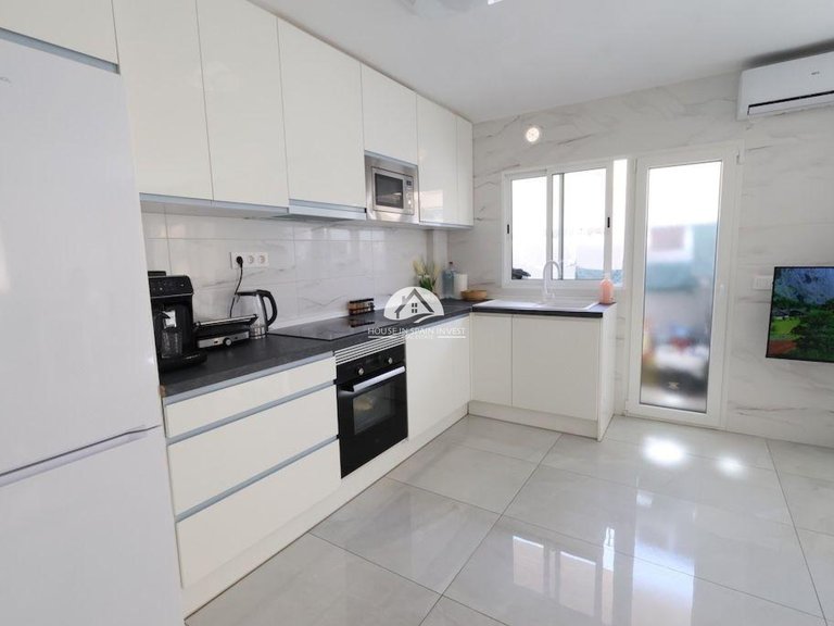 Apartment for Sale in El Acequion - Los Náufragos Torrevieja, Alicante 6