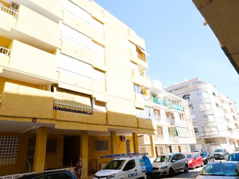 Apartment for Sale in El Acequion - Los Náufragos Torrevieja, Alicante 15