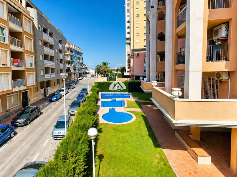 Apartment for Sale in Playa de los Locos Torrevieja, Alicante 3