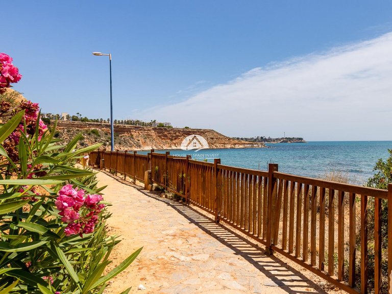 Penthouse for Sale in Lomas de Campoamor Orihuela Costa, Alicante 39