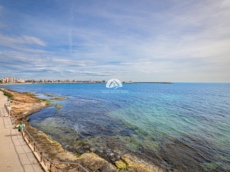Apartment for Sale in El Acequion - Los Náufragos Torrevieja, Alicante 5