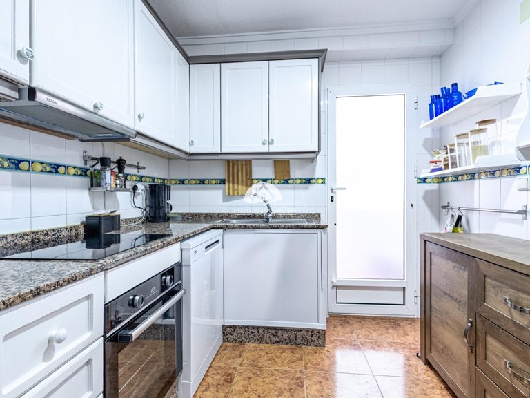 Apartment for Sale in El Acequion - Los Náufragos Torrevieja, Alicante 17
