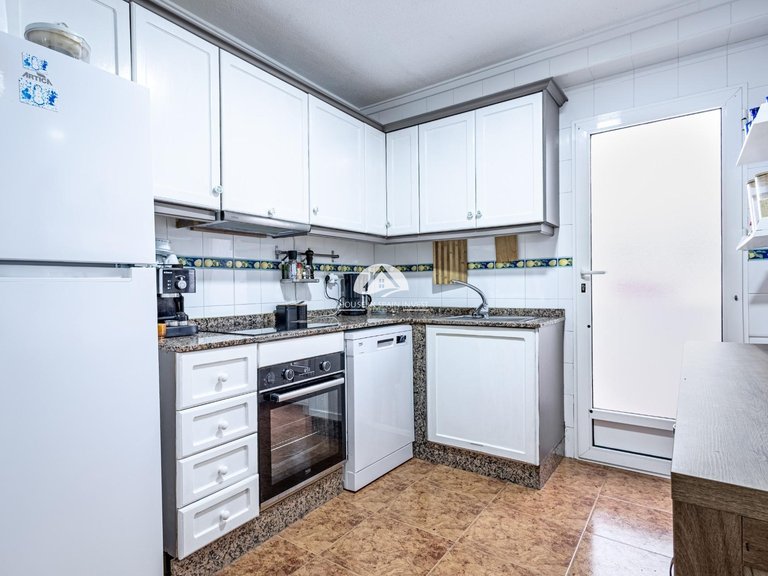 Apartment for Sale in El Acequion - Los Náufragos Torrevieja, Alicante 18