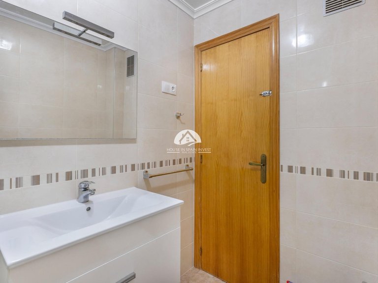Apartment for Sale in La Mata Torrevieja, Alicante 17