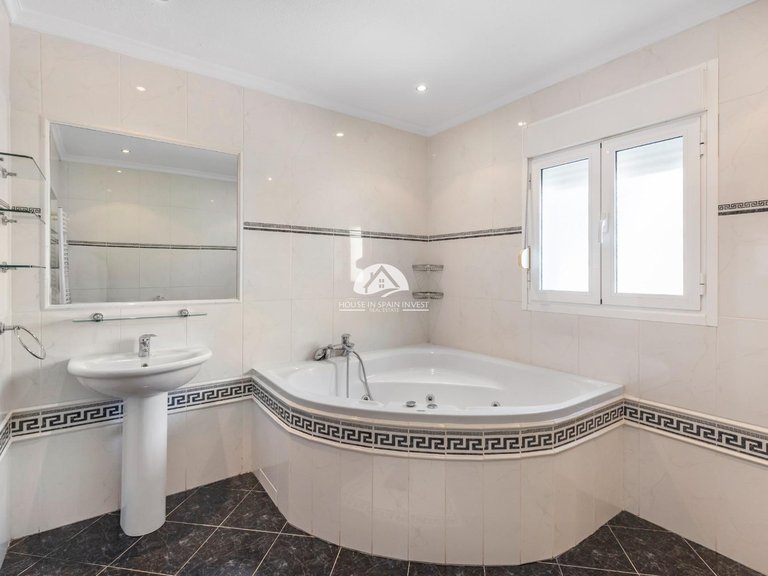 Villa for Sale in Rojales Rojales - Ciudad Quesada, Alicante 13