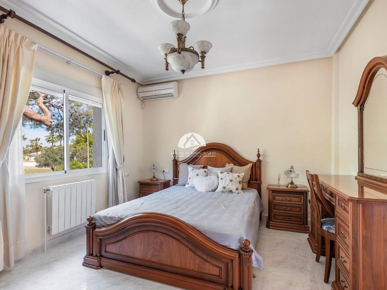 Villa for Sale in Rojales Rojales - Ciudad Quesada, Alicante 16