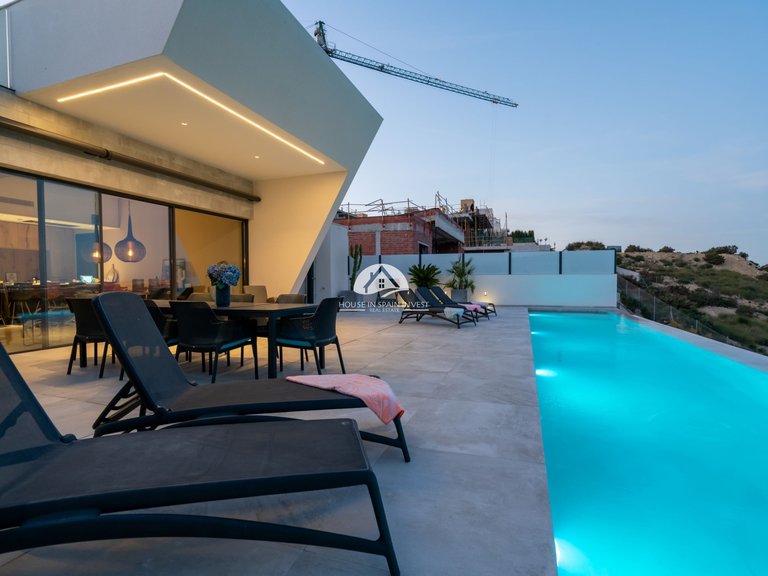 Villa for Sale in Rojales Rojales - Ciudad Quesada, Alicante 7