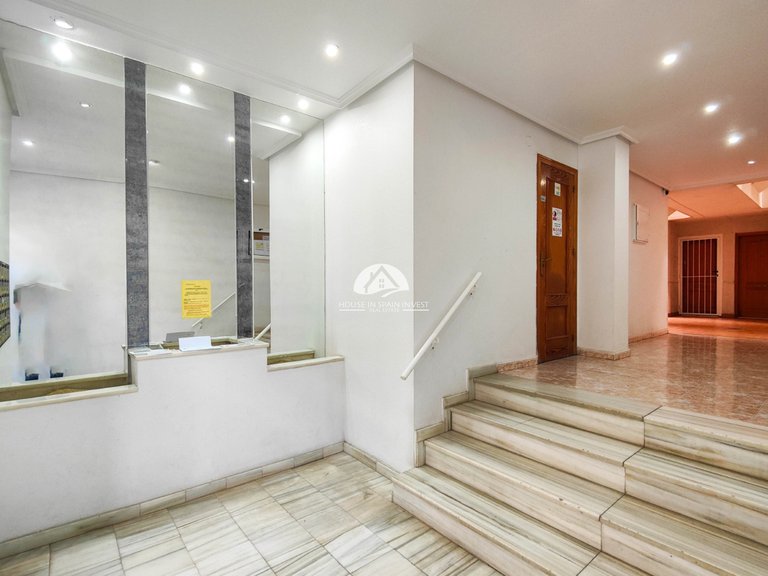 Apartment for Sale in Antonio Machado Torrevieja, Alicante 28