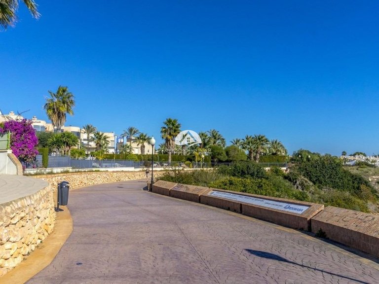 Town House for Sale in Cabo Roig - La Regia Orihuela Costa, Alicante 5