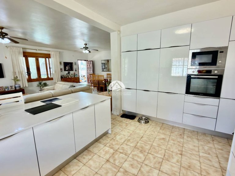 Villa for Sale in Ciudad Quesada Rojales - Ciudad Quesada, Alicante 3
