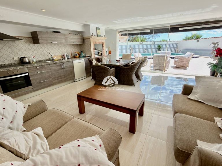 Villa for Sale in Ciudad Quesada Rojales - Ciudad Quesada, Alicante 21