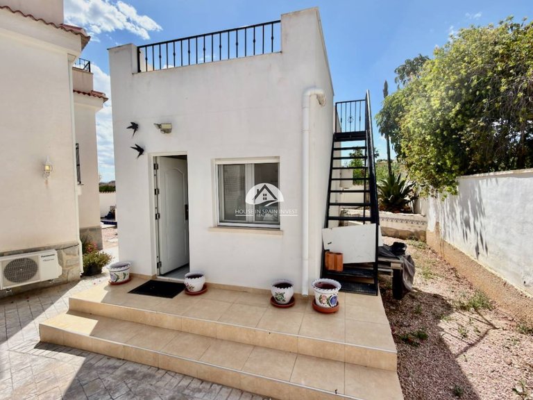 Villa for Sale in Ciudad Quesada Rojales - Ciudad Quesada, Alicante 28