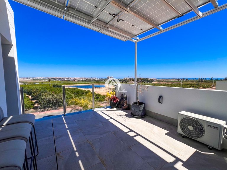 Villa for Sale in Los Balcones Torrevieja, Alicante 43