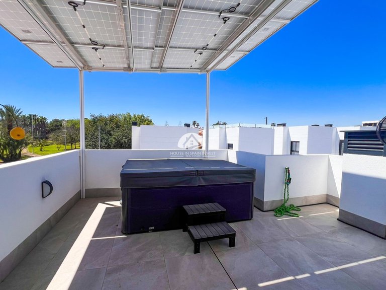 Villa for Sale in Los Balcones Torrevieja, Alicante 46