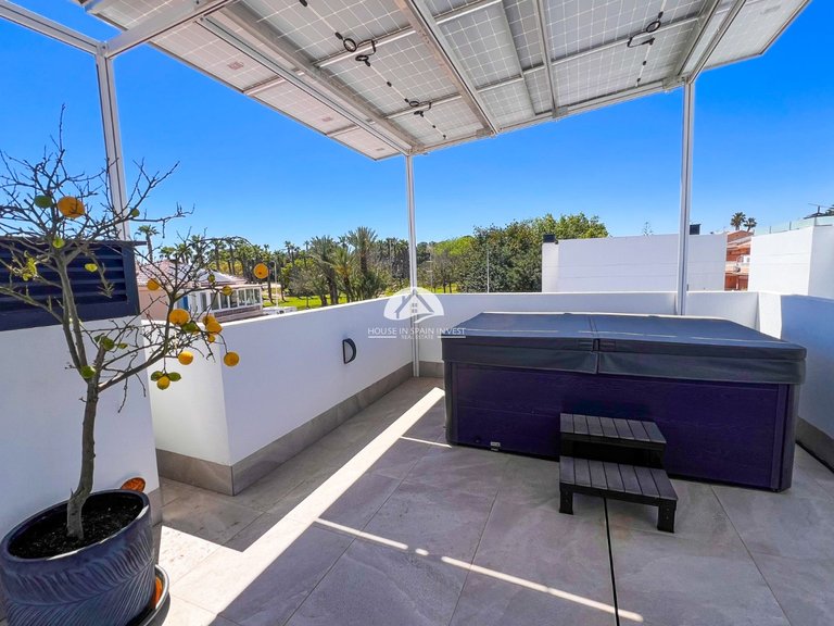 Villa for Sale in Los Balcones Torrevieja, Alicante 47
