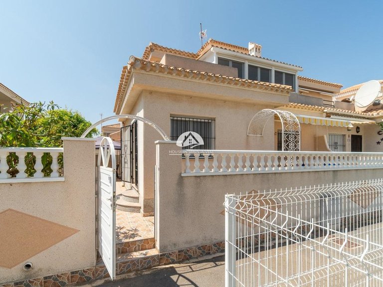 Villa for Sale in Playa Flamenca Orihuela Costa, Alicante 9