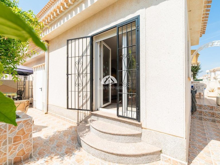 Villa for Sale in Playa Flamenca Orihuela Costa, Alicante 16