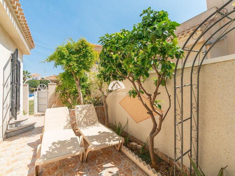 Villa for Sale in Playa Flamenca Orihuela Costa, Alicante 22