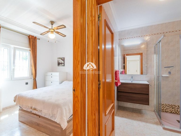 Villa for Sale in Playa Flamenca Orihuela Costa, Alicante 37