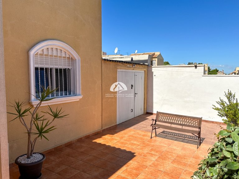 Villa for Sale in Nueva Torrevieja Torrevieja, Alicante 31