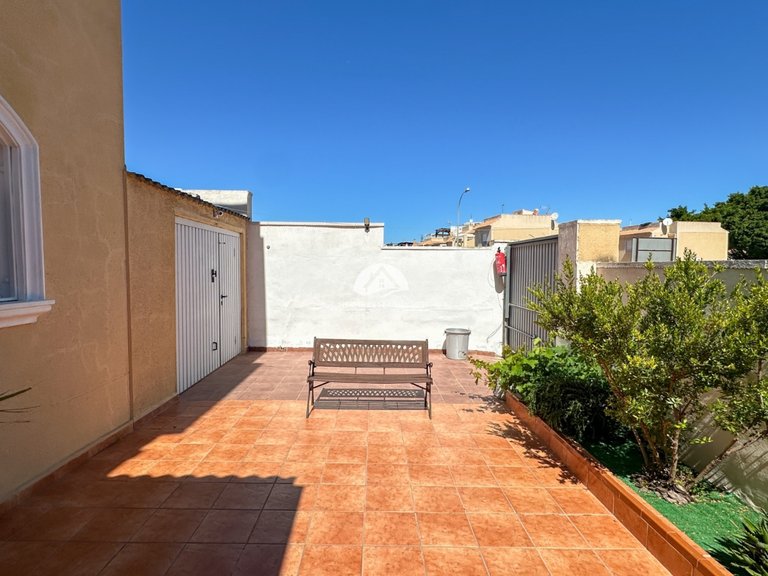 Villa for Sale in Nueva Torrevieja Torrevieja, Alicante 32