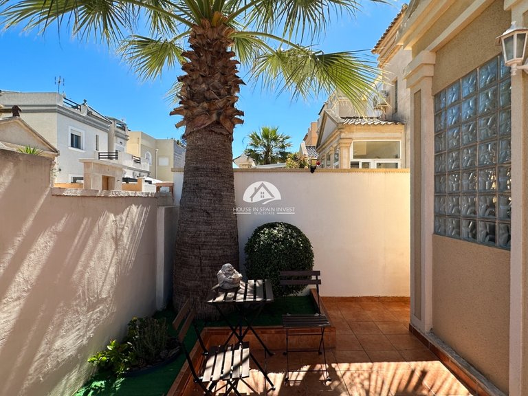 Villa for Sale in Nueva Torrevieja Torrevieja, Alicante 37