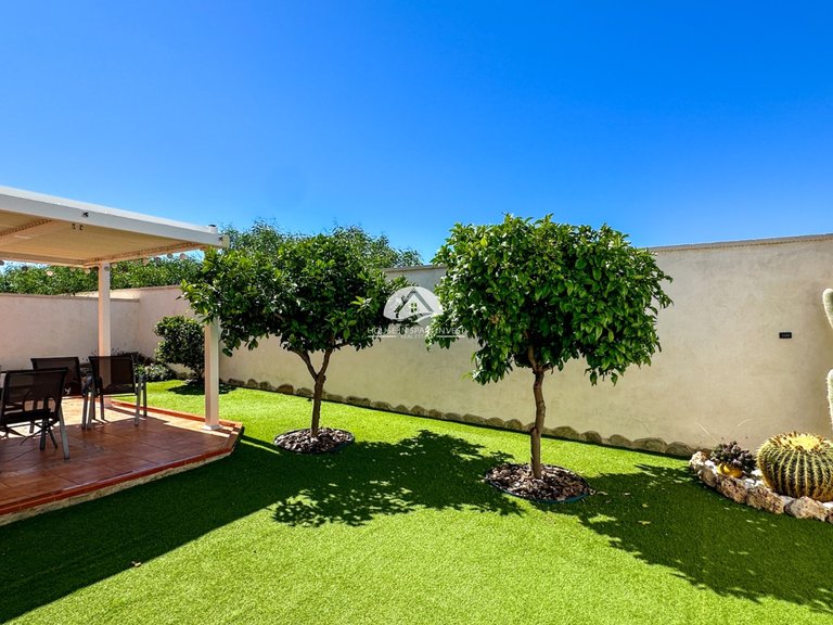 Villa for Sale in Nueva Torrevieja Torrevieja, Alicante 39