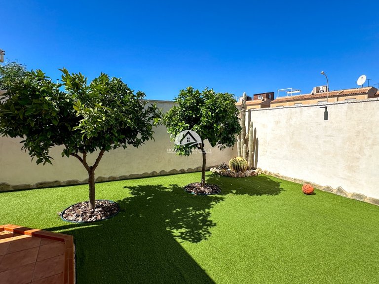 Villa for Sale in Nueva Torrevieja Torrevieja, Alicante 41