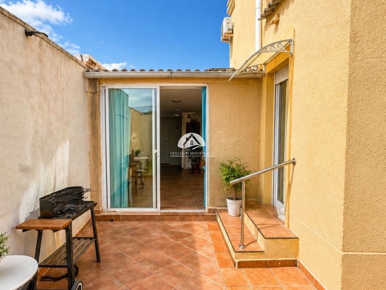 Villa for Sale in Nueva Torrevieja Torrevieja, Alicante 43