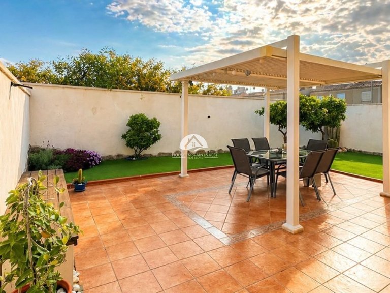Villa for Sale in Nueva Torrevieja Torrevieja, Alicante 45
