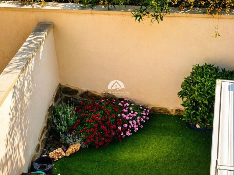 Villa for Sale in Nueva Torrevieja Torrevieja, Alicante 47