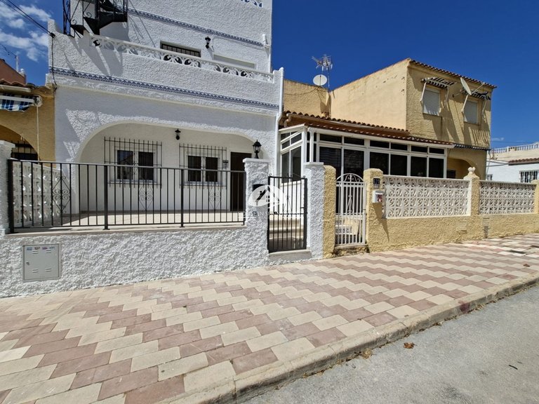 Town House for Sale in San Fulgencio San Fulgencio, Alicante 1