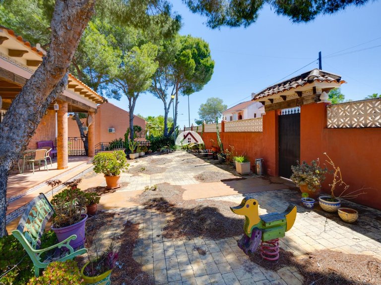 Villa for Sale in San Miguel de Salinas San Miguel De Salinas, Alicante 37