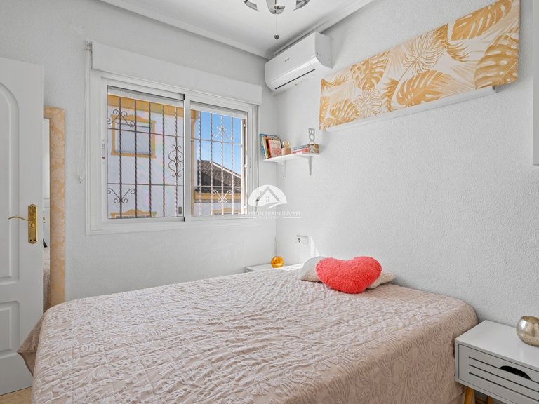 Villa for Sale in Monte Azul Benijofar, Alicante 12