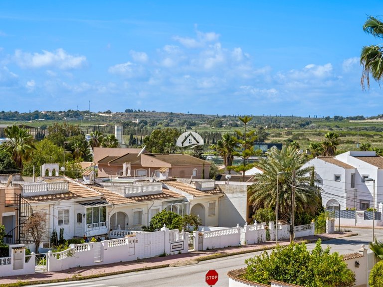Villa for Sale in Monte Azul Benijofar, Alicante 35
