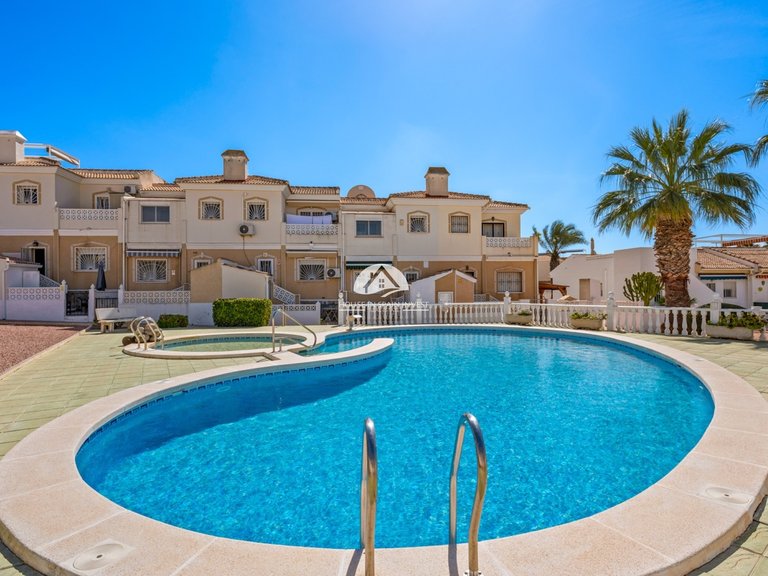 Villa for Sale in Monte Azul Benijofar, Alicante 37
