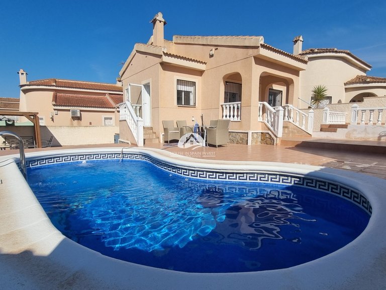 Villa for Sale in Benimar Rojales - Ciudad Quesada, Alicante 1