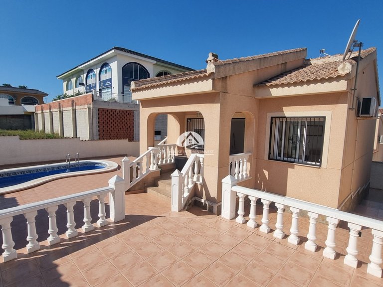 Villa for Sale in Benimar Rojales - Ciudad Quesada, Alicante 6