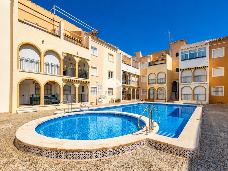 Apartment for Sale in El Acequion - Los Náufragos Torrevieja, Alicante 1