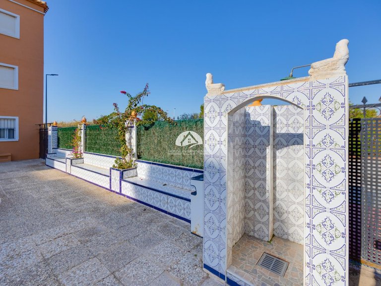 Apartment for Sale in El Acequion - Los Náufragos Torrevieja, Alicante 25