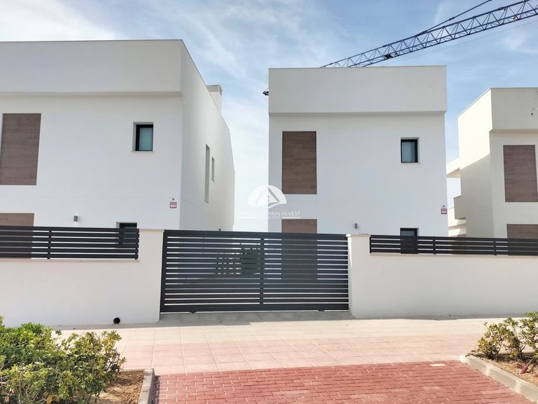 Villa for Sale in Pilar de la Horadada Pilar De La Horadada, Alicante 4