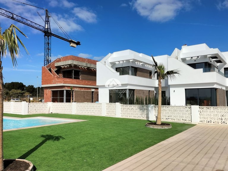 Villa for Sale in Pilar de la Horadada Pilar De La Horadada, Alicante 5